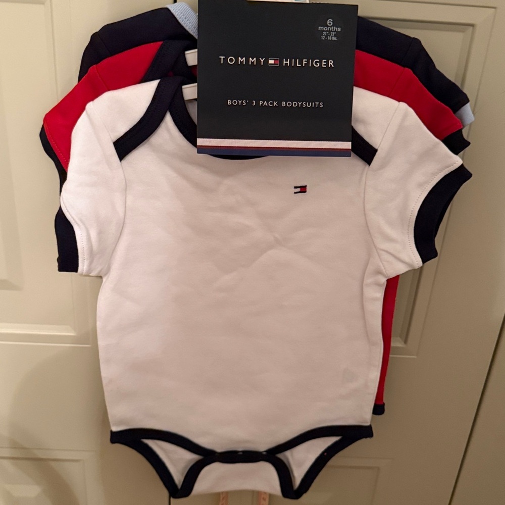 Tommy Hilfiger 3 packs Bodysuits Pack with Navy & Red Trim
